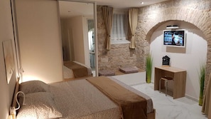 Studio | Living area