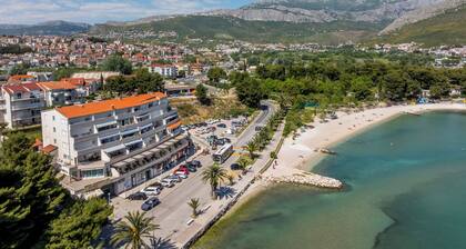 Arca, Apartment With Sea View And Free Parking