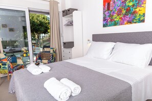 Classic Studio | Free WiFi, bed sheets