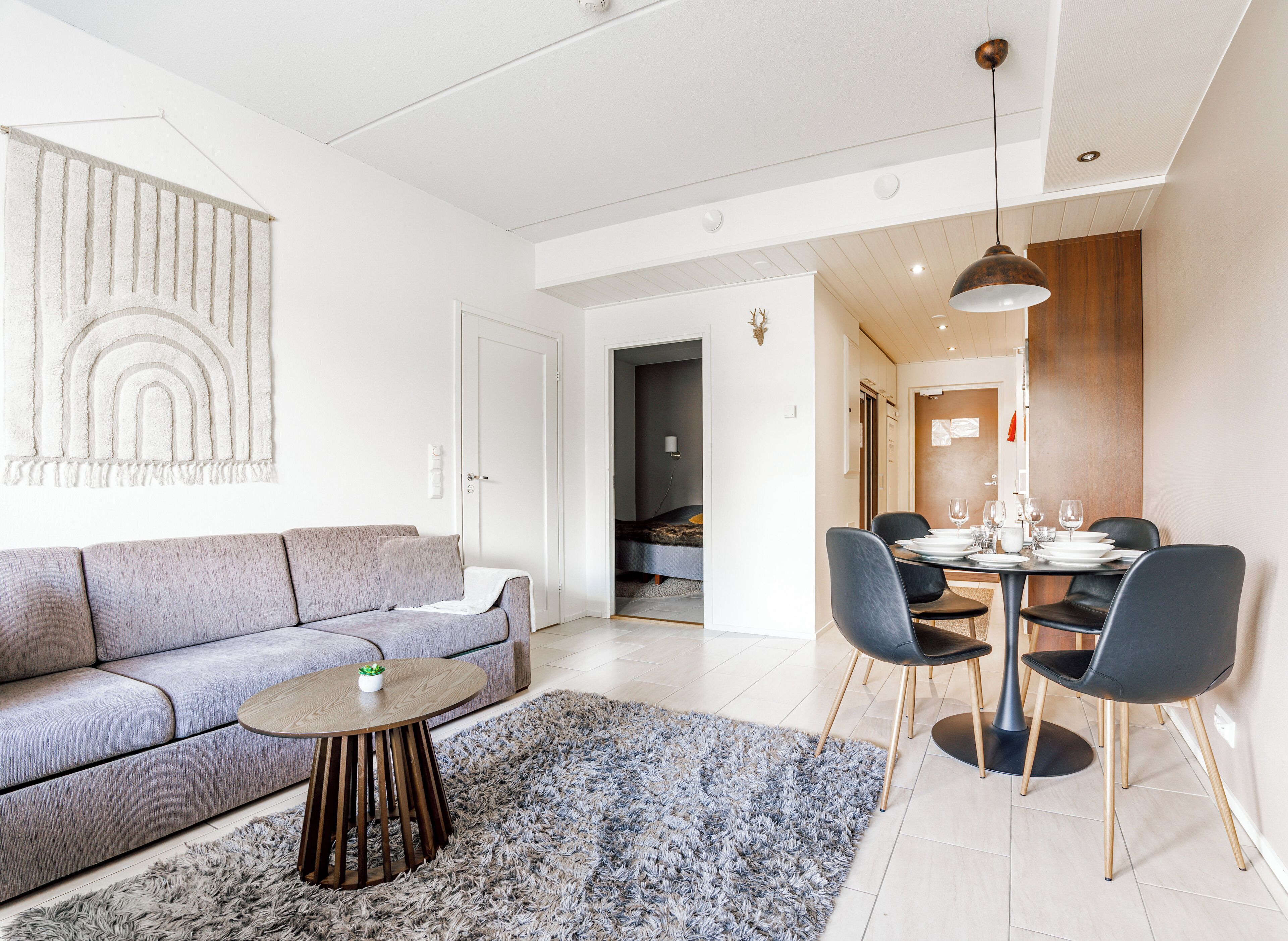 Superior-Apartment, Stadtblick, Hanglage | Verdunkelungsvorhänge, kostenloses WLAN, Bettwäsche