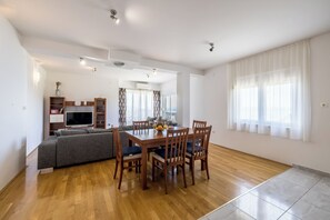 Superior Apartment | Dining room - Casa Di Tenor (Stobreč)