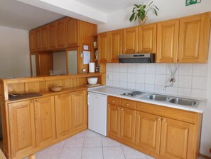 スタジオ | 専用キッチン | 電気ポット、ダイニングテーブル