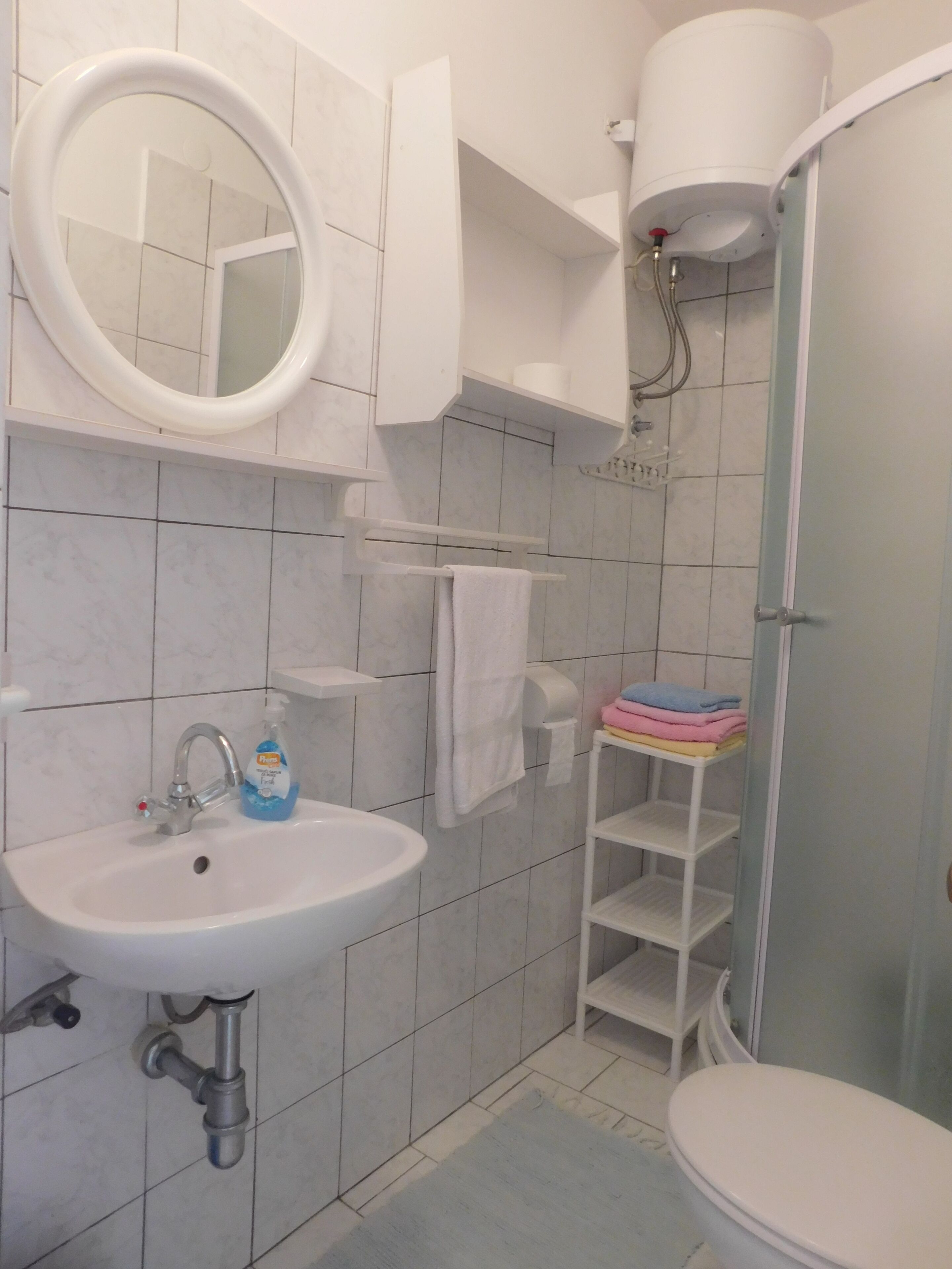 Studio | Bathroom