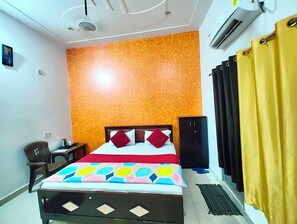 Double Room | In-room safe, desk, soundproofing, free WiFi - The Best Hotel C Lucknow (Lucknow)