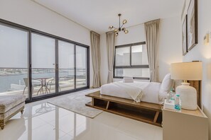 5 bedrooms, in-room safe, iron/ironing board, free WiFi