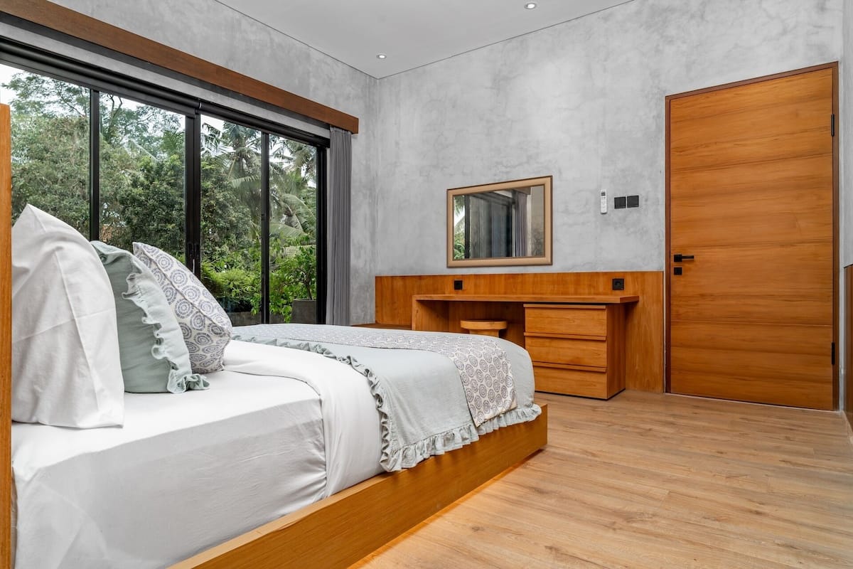 Deluxe Double Room, Pool View