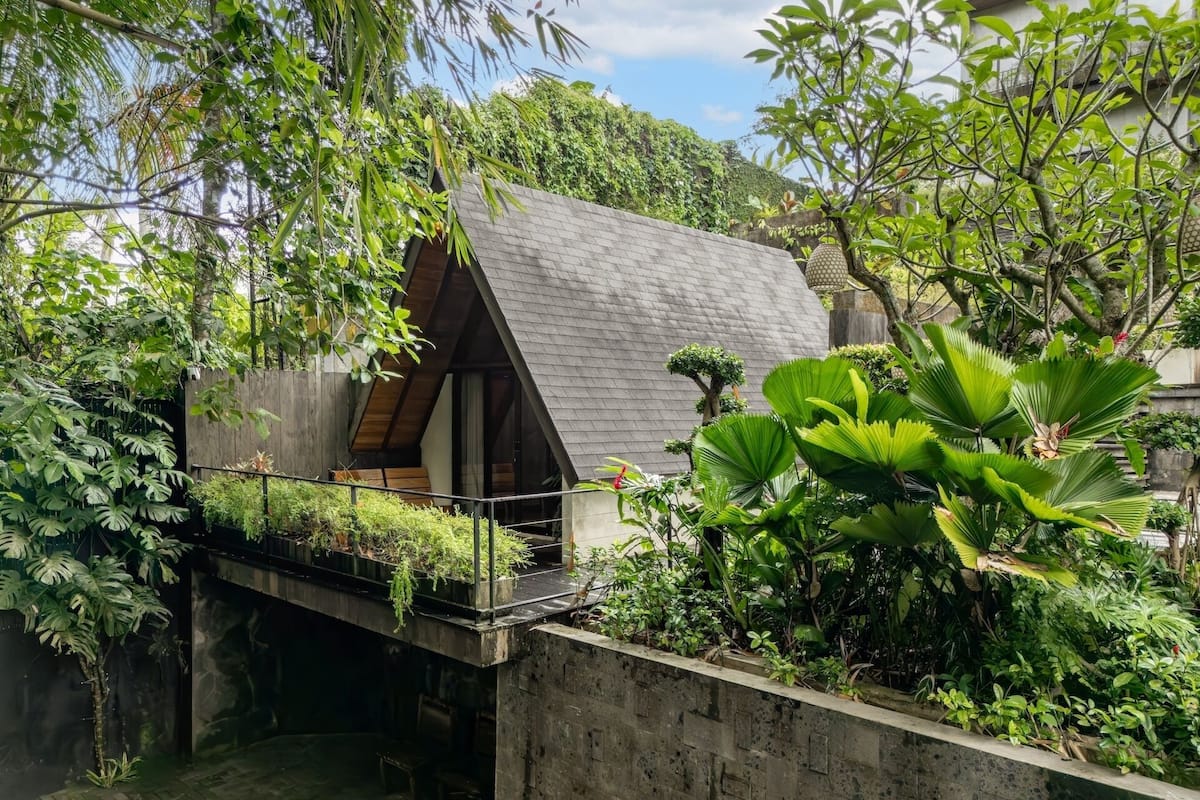 Cottage, Garden View | Egyptian cotton sheets, premium bedding, free WiFi, bed sheets