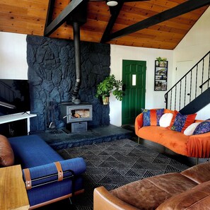 Smart-TV, DVD-Player, Bücher, Drucker