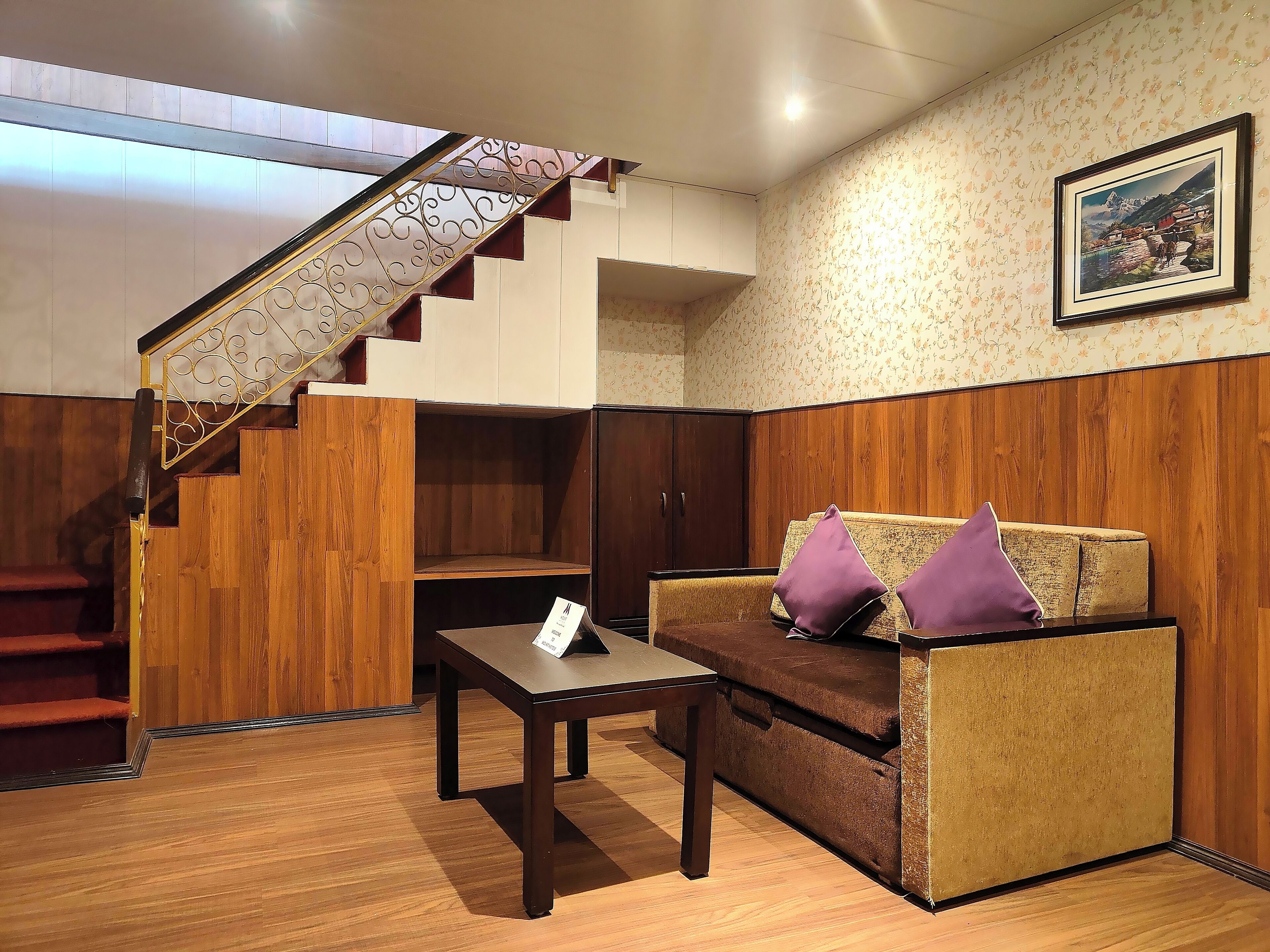 Attic Room with Kanchenjunga View | Wi-Fi ฟรี