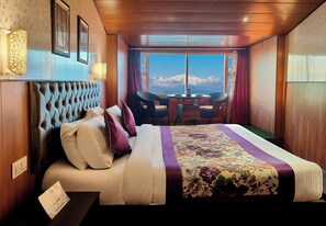 Attic Room with Kanchenjunga View | 山景