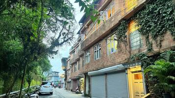 Bagian depan properti