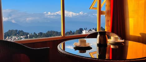 Attic Room with Kanchenjunga View | Vue sur les montagnes