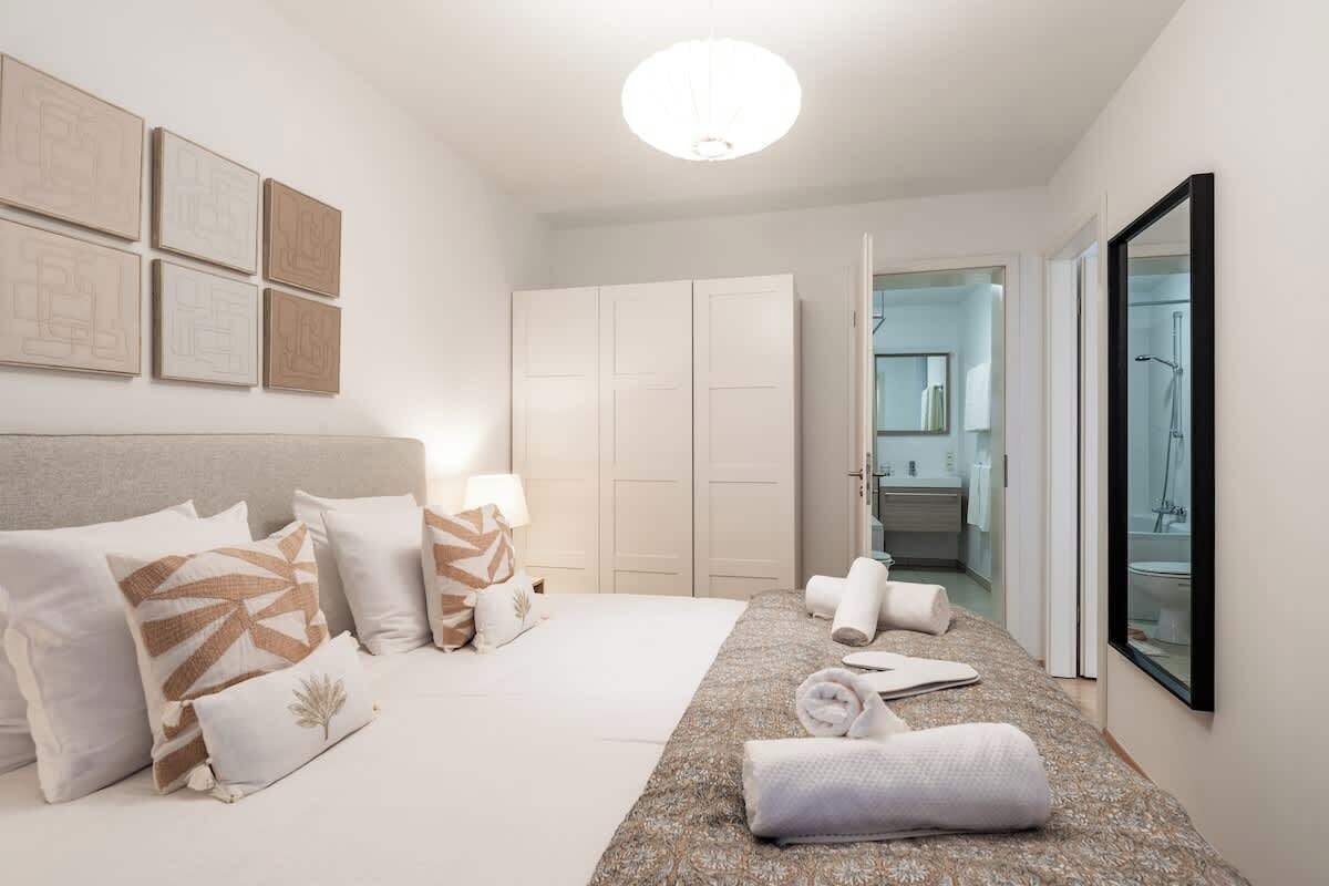 1 slaapkamer, een strijkplank/strijkijzer, reisbedje, wifi