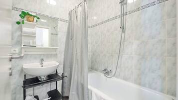 Chuveiro, secador de cabelo