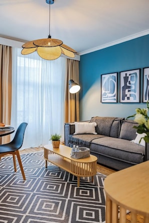 TV, offices - Prime Flat at Grand Place (Bruxelles)