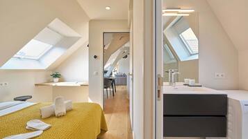 1 slaapkamer, een strijkplank/strijkijzer, reisbedje, wifi