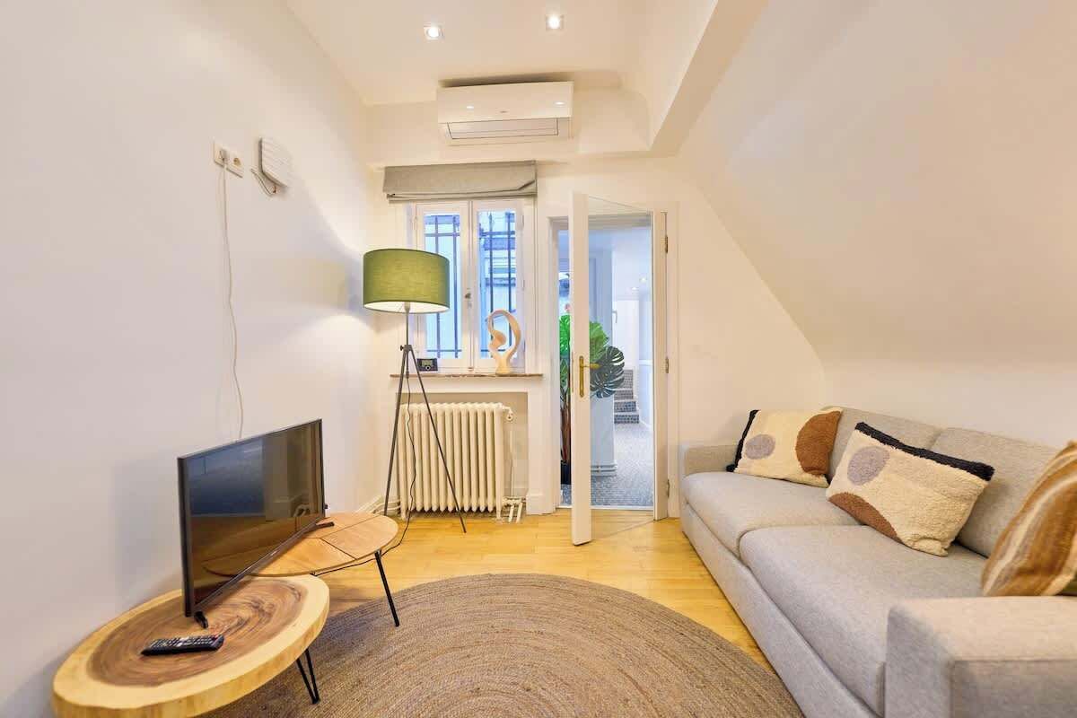 テレビ、書斎 / ワークスペース