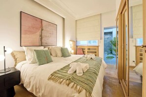 1 bedroom, iron/ironing board, travel crib, WiFi