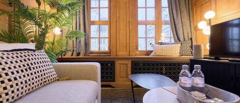 Televisión, oficina