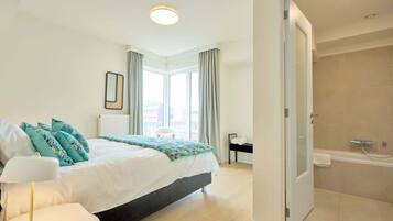 3 bedrooms, iron/ironing board, travel crib, WiFi