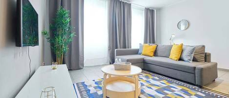 Téléviseur, bureau