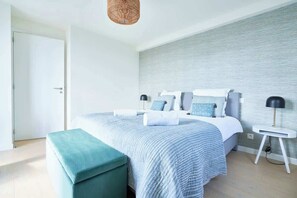 2 bedrooms, iron/ironing board, travel cot, WiFi