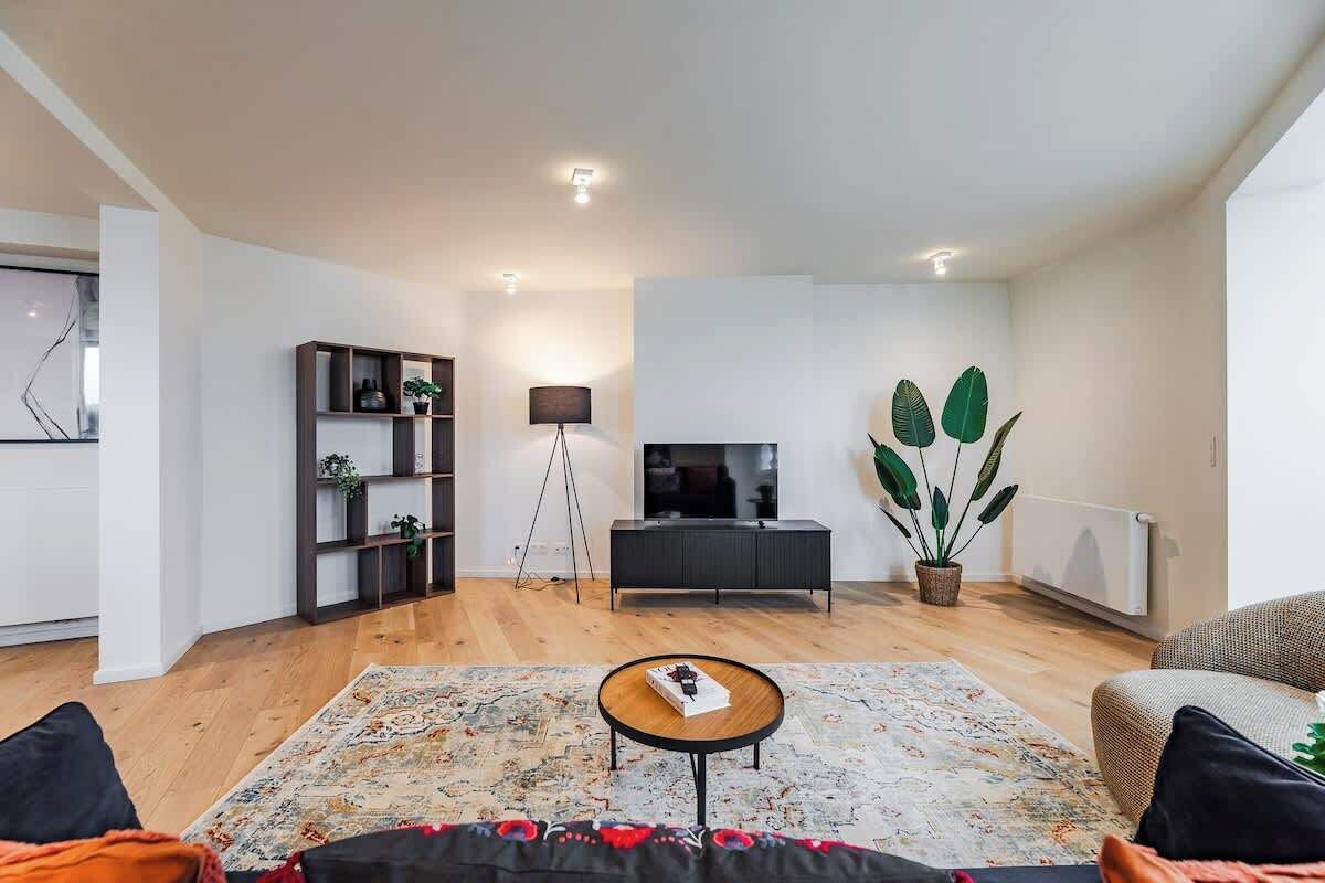 Télévision, espaces bureaux