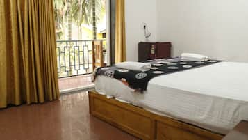 Deluxe Double Room, Garden View | Desk, free WiFi