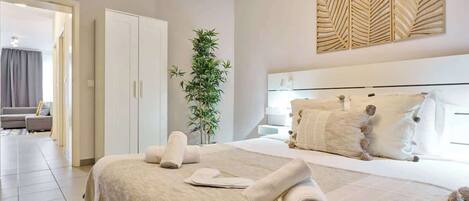 1 bedroom, iron/ironing board, travel cot, WiFi