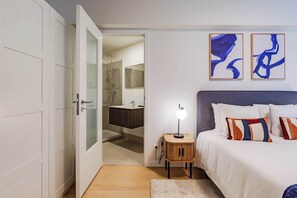 1 bedroom, iron/ironing board, travel crib, WiFi