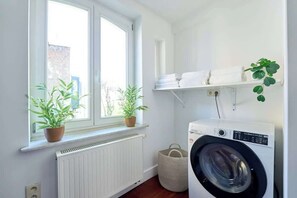 Interior - European Union and Grand Place. Luxurious 6-BR Mansion (Bruxelles)