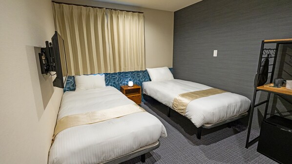 Standard Twin Room | Desk, free WiFi, bed sheets