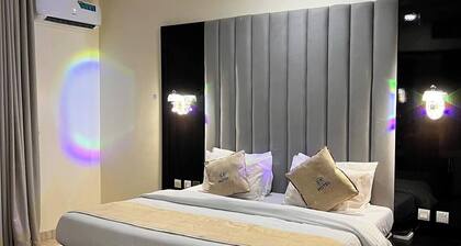 Gold Rhino Hotel