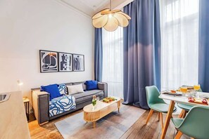 Dining - Stylish Apt Near Grand Place (Bruxelles)
