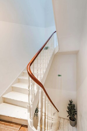 Interior - Modern Comfort by Grand Place (Bruxelles)