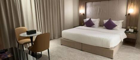 Quarto casal luxo | Roupas de cama premium, camas com colchões pillow-top