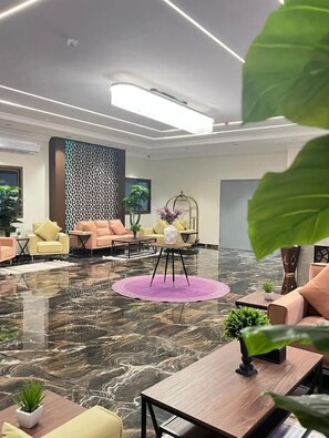 Quầy tiếp tân