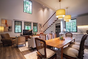 Villa, 3 Bedrooms, Garden View | Dining room