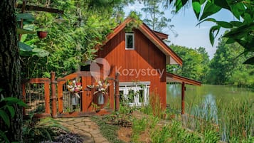 Villa, 3 Bedrooms, Lake View | Lake view