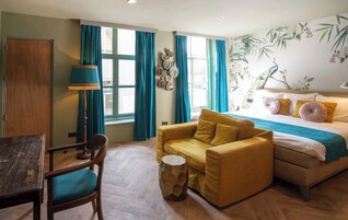 Classy Room | Caja fuerte y wifi gratis