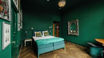 Cozy Room | 客房內保險箱、免費無線上網