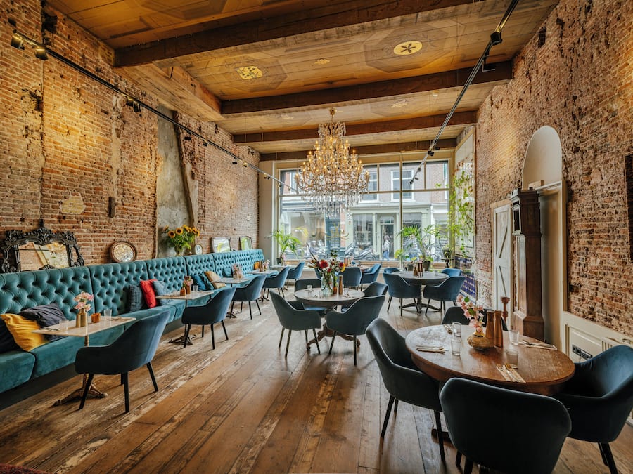 Daily buffet breakfast (EUR 17.50 per person)