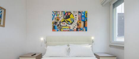 2 bedrooms, iron/ironing board