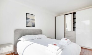 Apartment | 3 bedrooms, laptop workspace, iron/ironing board, bed sheets