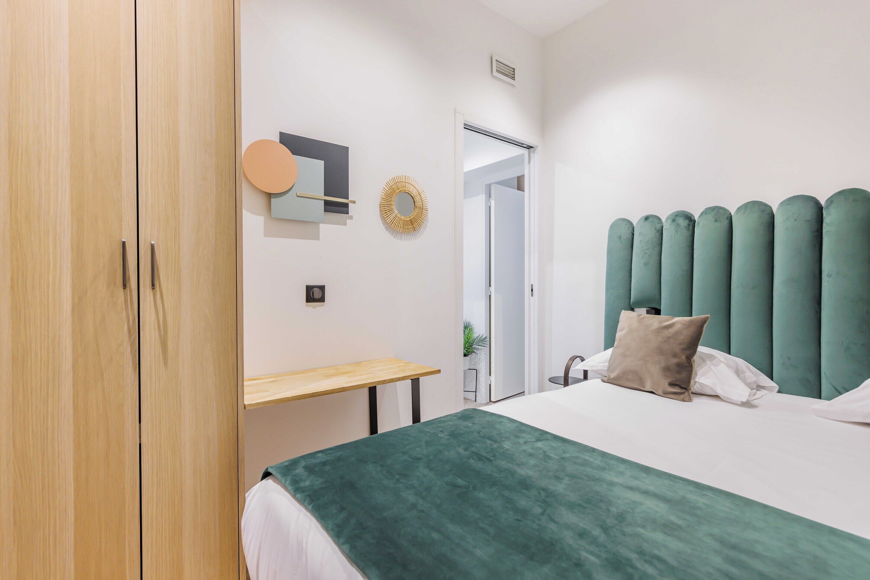 Apartment | 2 bedrooms, laptop workspace, iron/ironing board, bed sheets