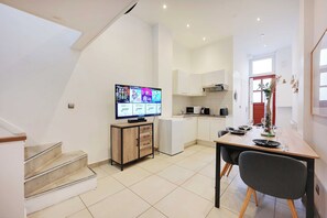 Apartment | Tempat makan