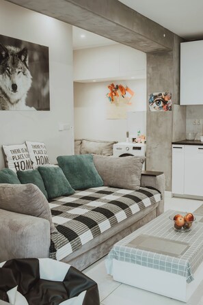 Living area - Amazing 3-bedroom apartment in Kraków (Kraków)