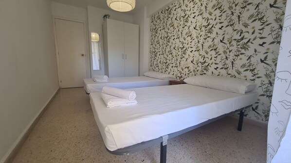 Apartment | 1 bedroom, iron/ironing board