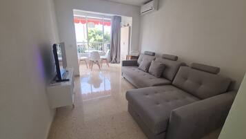 Apartment | Living room