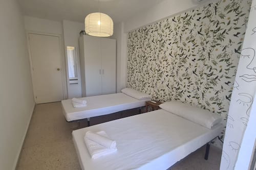Apartment | 1 bedroom, iron/ironing board